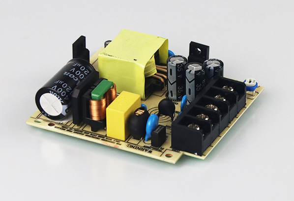 150W~154.8W (5V,12V,15V,24V) 铁壳电源适配器