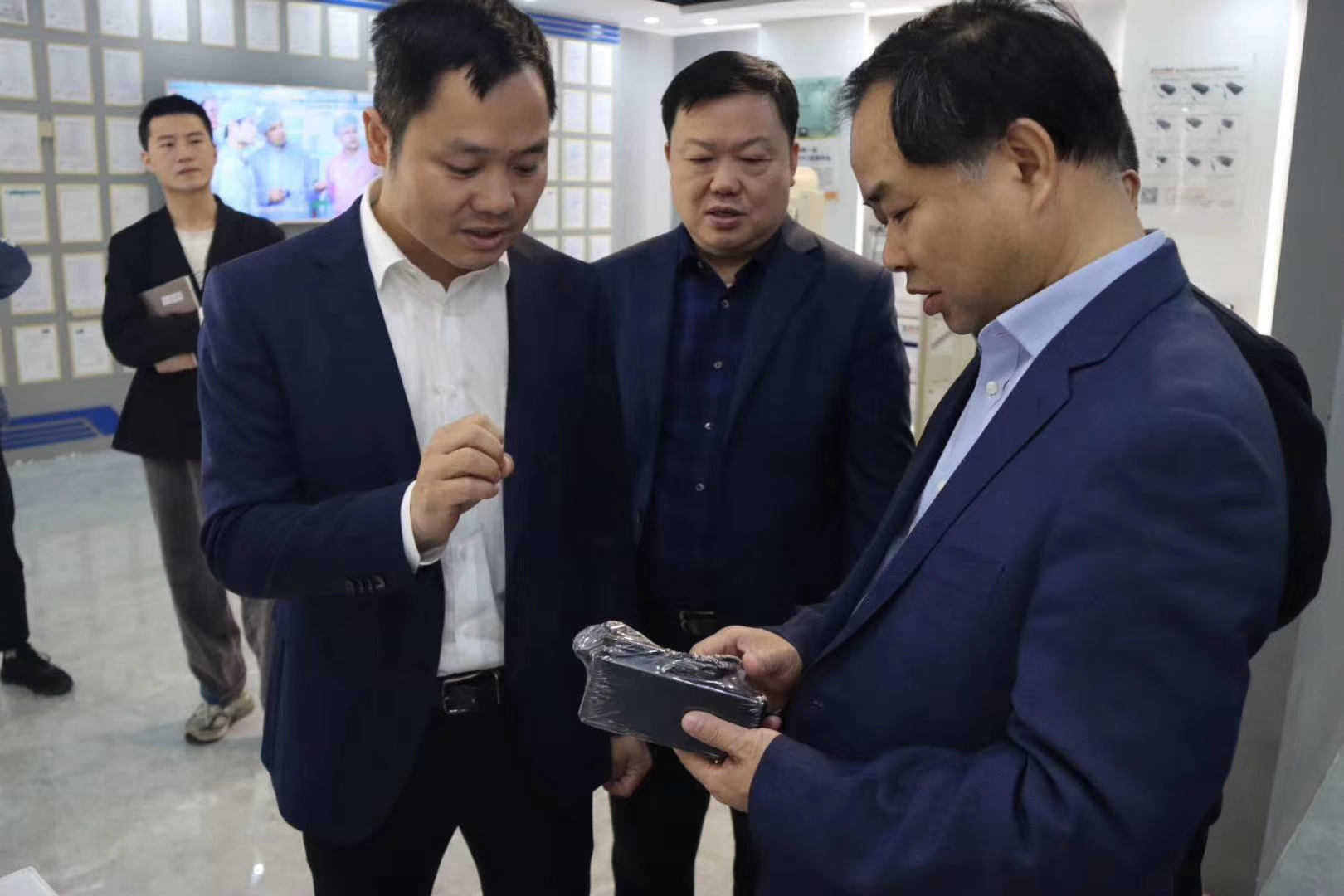 衡阳市政协主席刘光跃，副主席张亮等领导莅临大井集团指导调研